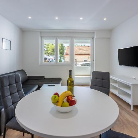 סלצה Luxury Apartments Lovorka 1 & 2**** מראה חיצוני תמונה