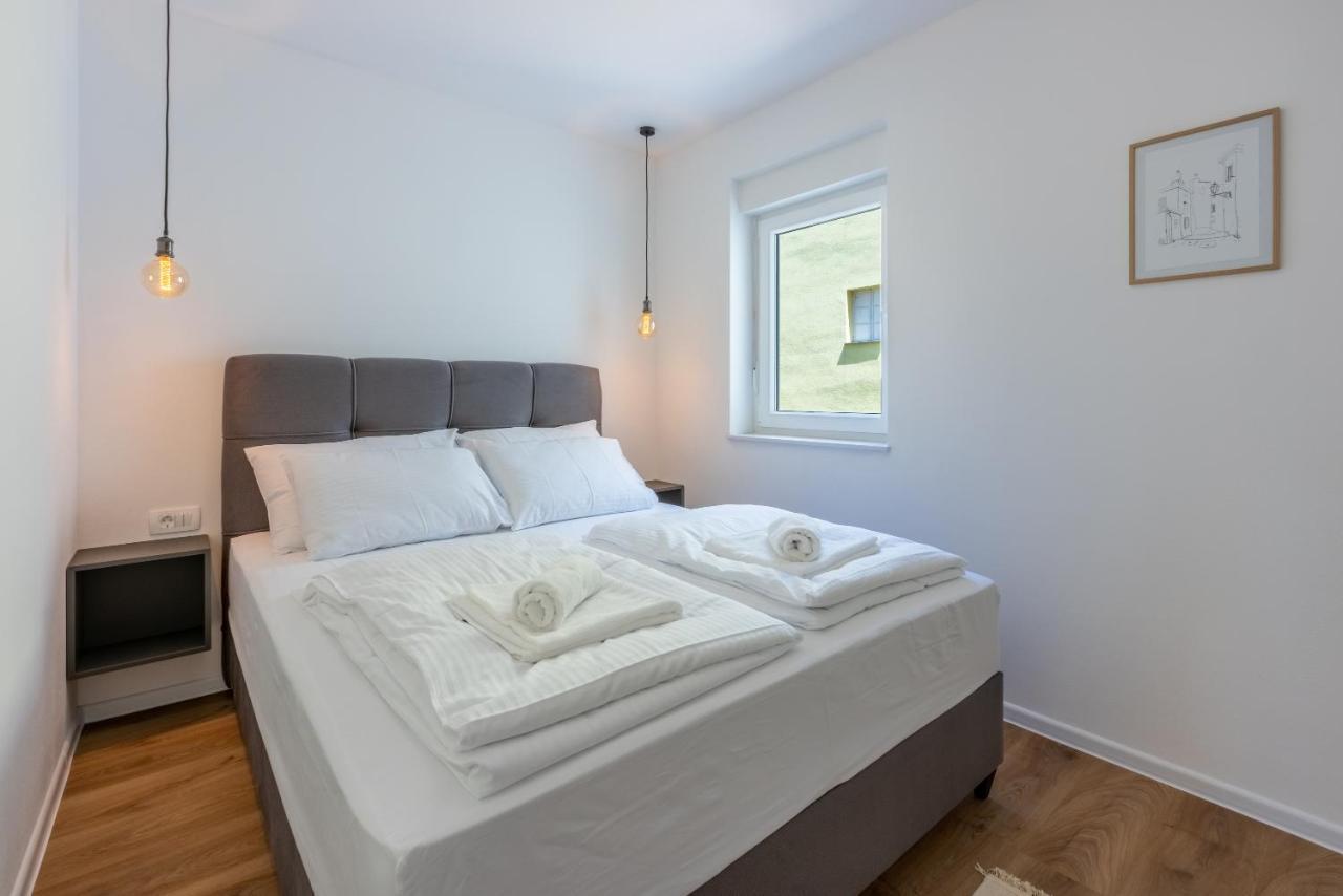 סלצה Luxury Apartments Lovorka 1 & 2**** מראה חיצוני תמונה