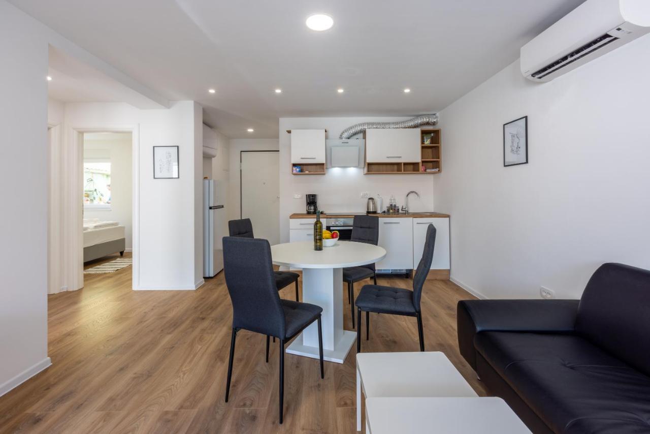 סלצה Luxury Apartments Lovorka 1 & 2**** מראה חיצוני תמונה